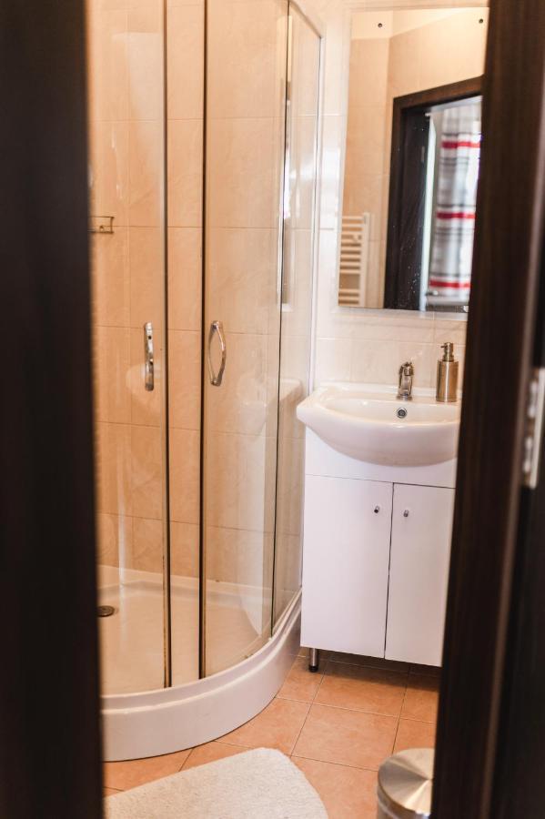 Motel Ard Sarovce エクステリア 写真