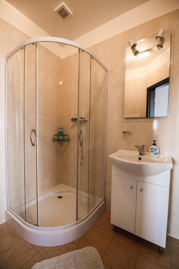 Motel Ard Sarovce エクステリア 写真